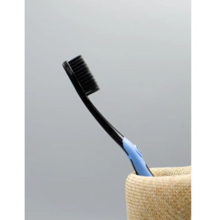 Yardlie Premium's Darco Toothbrush With Soft and Flash Silk Black In Pakistan